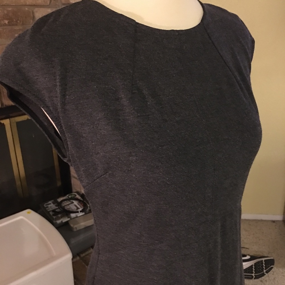 Banana Republic Sleeveless Gray Dress - Picture 2 of 8